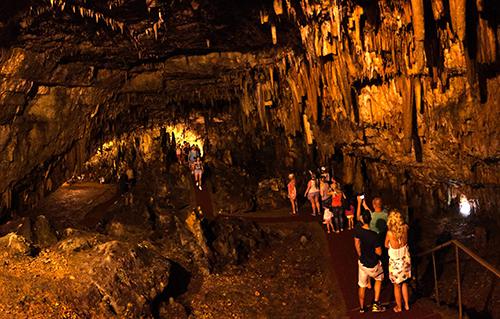 Drogarati Cave